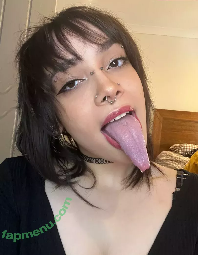 Long Tongue Fetish nude photo #0339 (_longtonguelewis / diqueentongue / longtonguelewis)