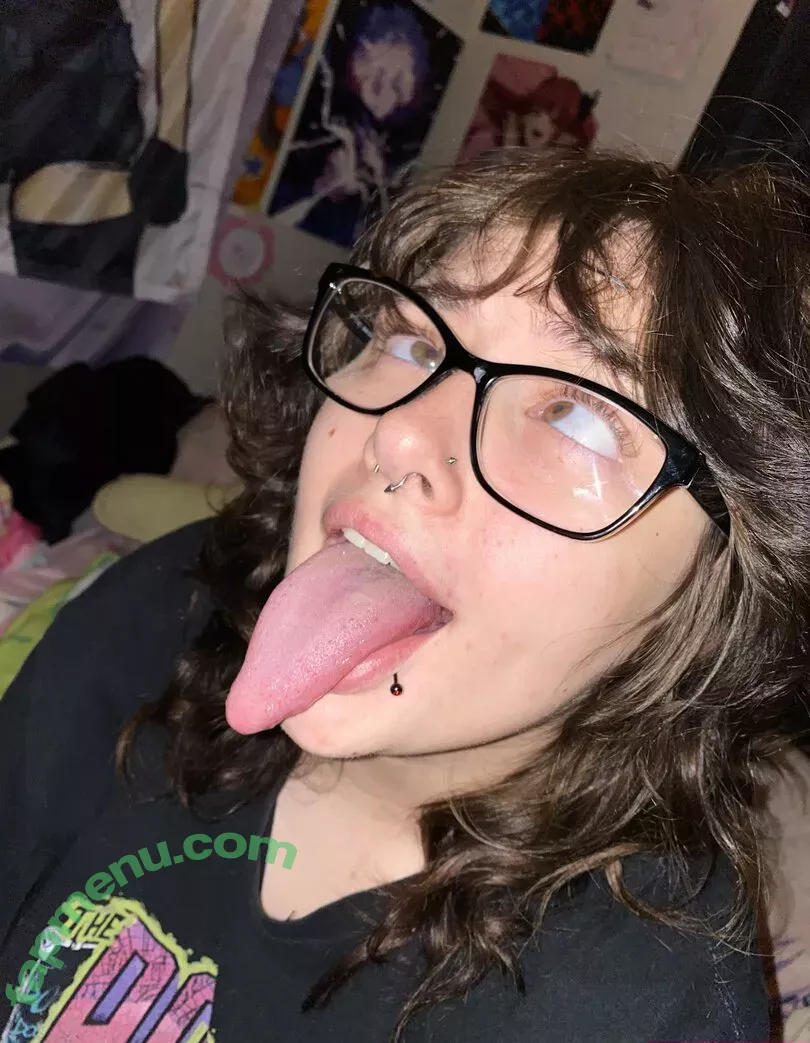 Long Tongue Fetish nude photo #0356 (_longtonguelewis / diqueentongue / longtonguelewis)