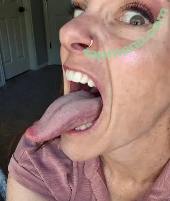Long Tongue Fetish nude photo #0458 (_longtonguelewis / diqueentongue / longtonguelewis)