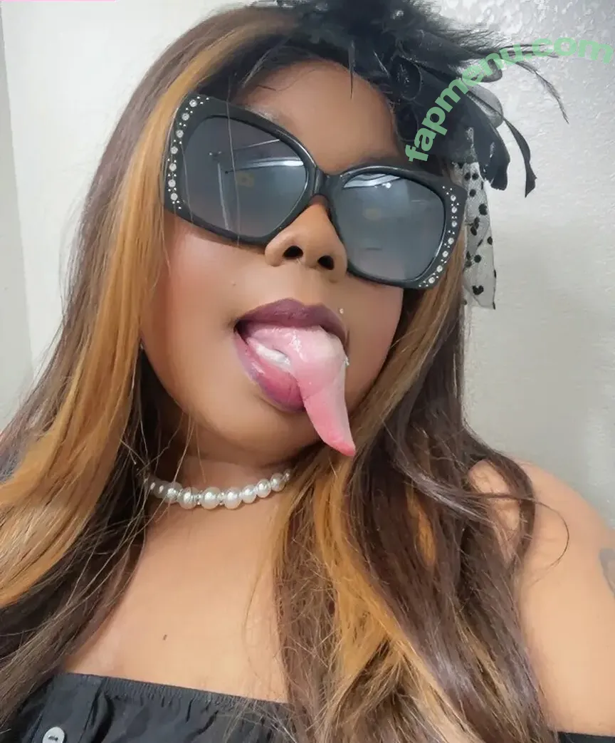 Long Tongue Fetish nude photo #0491 (_longtonguelewis / diqueentongue / longtonguelewis)