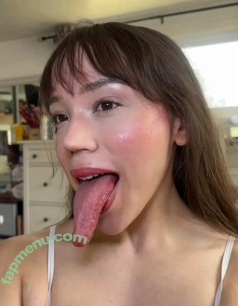 Long Tongue Fetish nude photo #0495 (_longtonguelewis / diqueentongue / longtonguelewis)