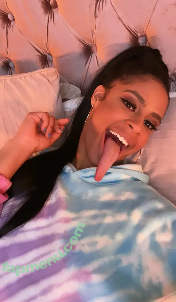 Long Tongue Fetish nude photo #0539 (_longtonguelewis / diqueentongue / longtonguelewis)