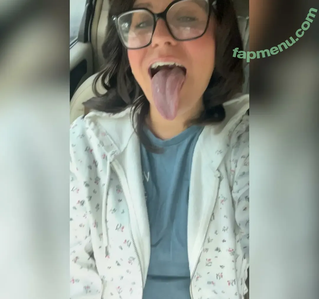 Long Tongue Fetish nude photo #0632 (_longtonguelewis / diqueentongue / longtonguelewis)