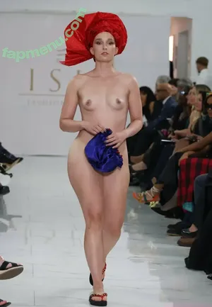 Lonneke Van Der Veen / love_modelling_ nude photo #0037
