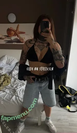 Lonymahony / lonymaakkarony / looonymooony nude photo #0077