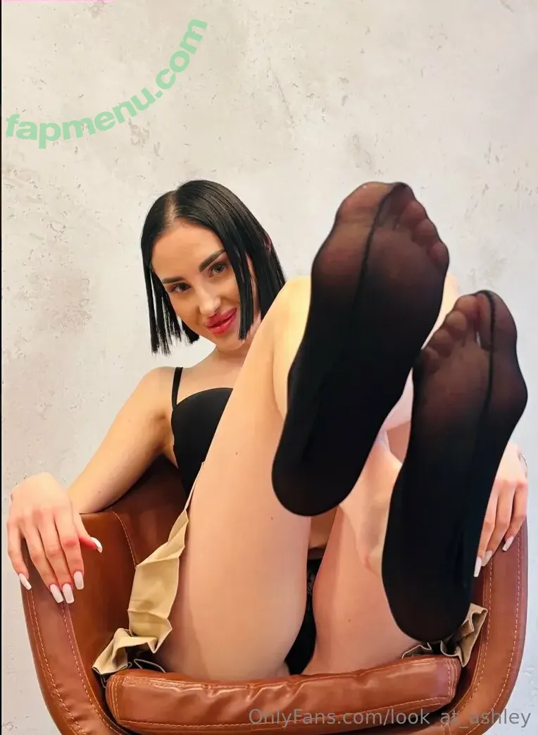 look_at_ashley nude photo #0018 (lookatashley)