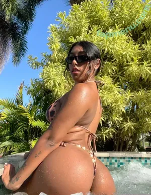 Loopez Montana / loopezmontana nude photo #0001