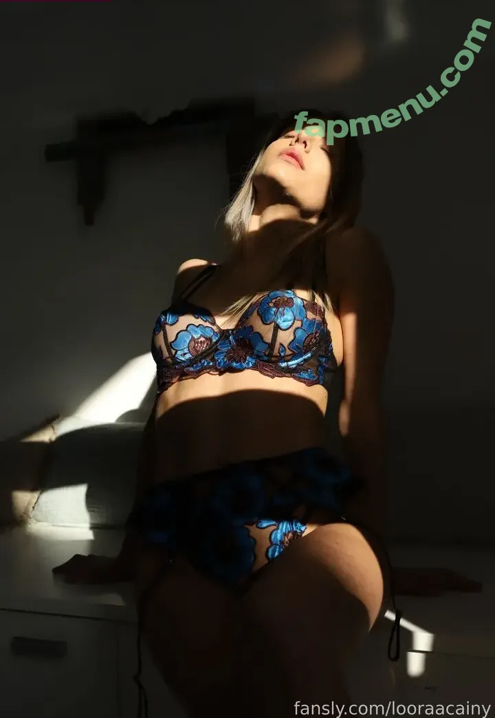 lora.cain nude photo #0107 (laura.cain / loraincorporateee)