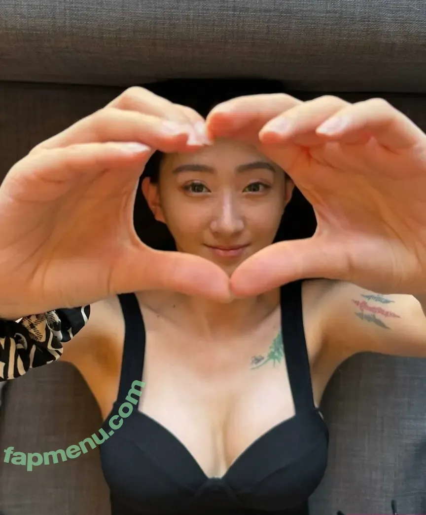 lora_dynasty nude photo #0037 (kissoflora / loradynasty / lorayu)