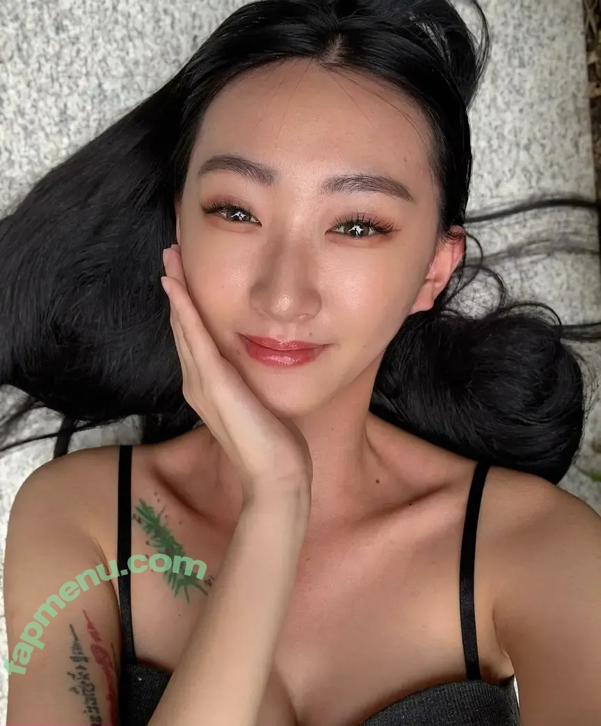 lora_dynasty nude photo #0044 (kissoflora / loradynasty / lorayu)