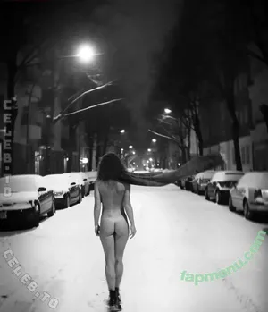 Loralio nude photo #0034