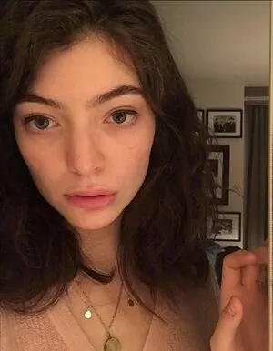 Lorde / analorde nude photo #0200