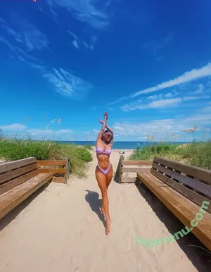 Lorelaih2os nude photo #0077