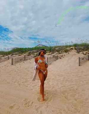 Lorelaih2os nude photo #0079