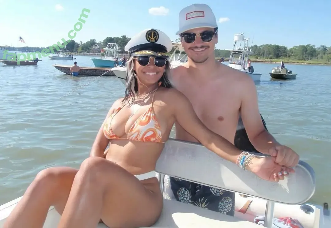 Lorelaih2os nude photo #0001 (Lorelaih2os)