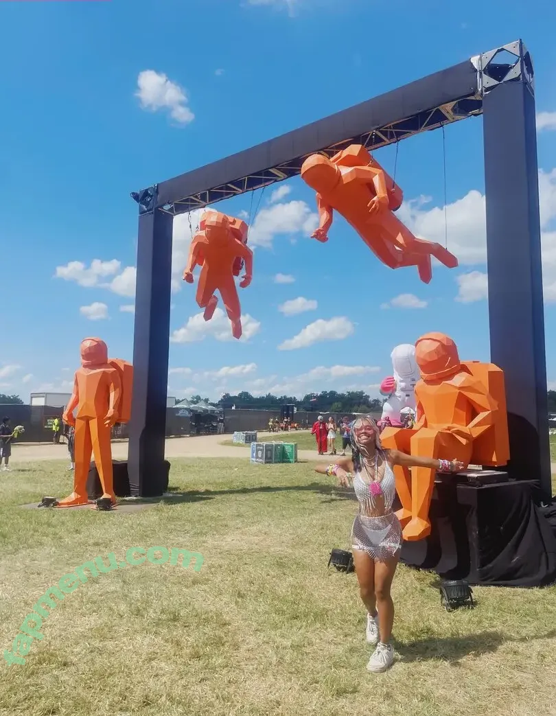 Lorelaih2os nude photo #0032 (Lorelaih2os)