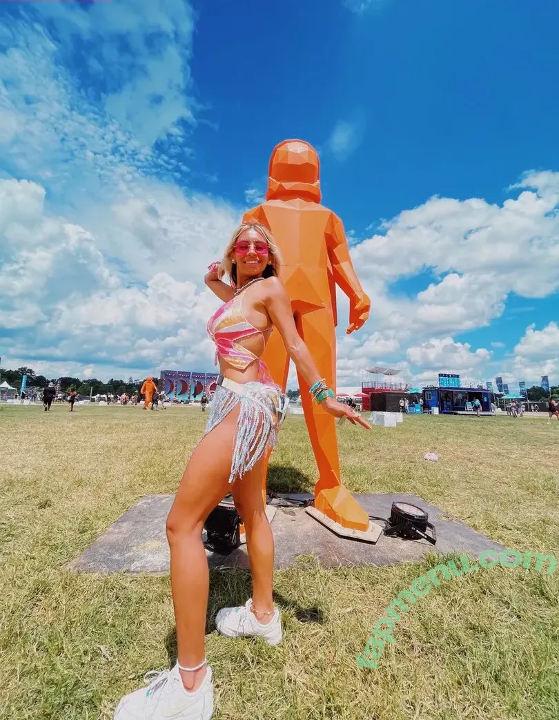 Lorelaih2os nude photo #0043 (Lorelaih2os)