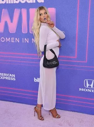 Loren Gray / iamlorengray / loren / lorengray nude photo #0058