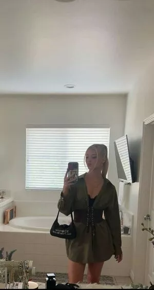 Loren Gray / iamlorengray / loren / lorengray nude photo #0158