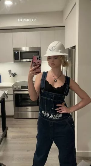 Loren Gray / iamlorengray / loren / lorengray nude photo #0215