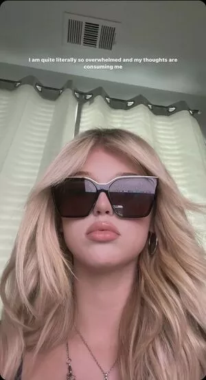 Loren Gray / iamlorengray / loren / lorengray nude photo #0232