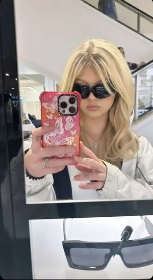Loren Gray / iamlorengray / loren / lorengray nude photo #0240
