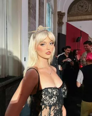 Loren Gray / iamlorengray / loren / lorengray nude photo #0845