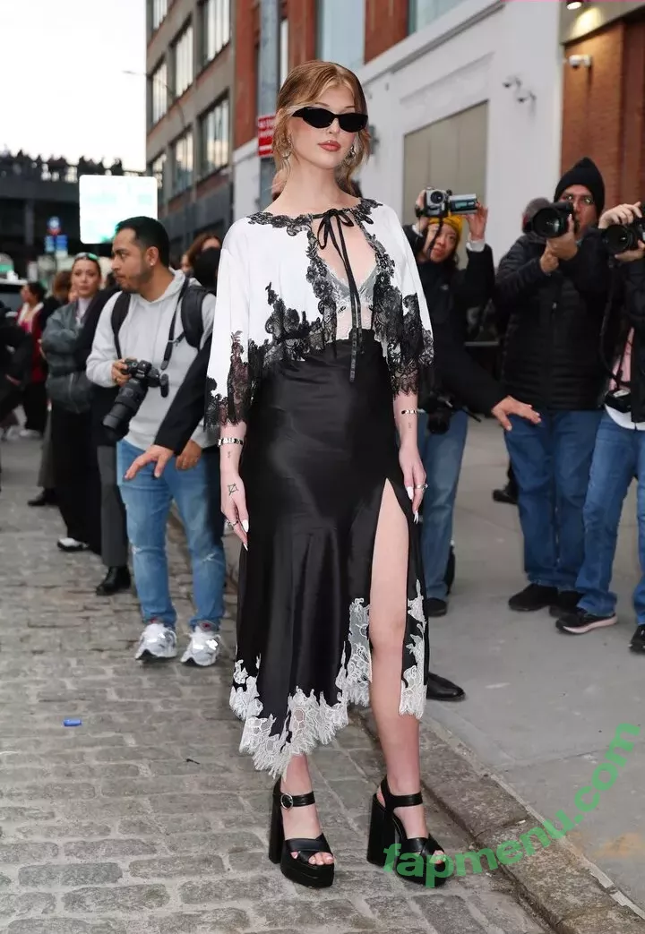 Loren Gray nude photo #0963 (iamlorengray / loren / lorengray)