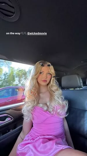 Loren Gray / iamlorengray / loren / lorengray nude photo #1342