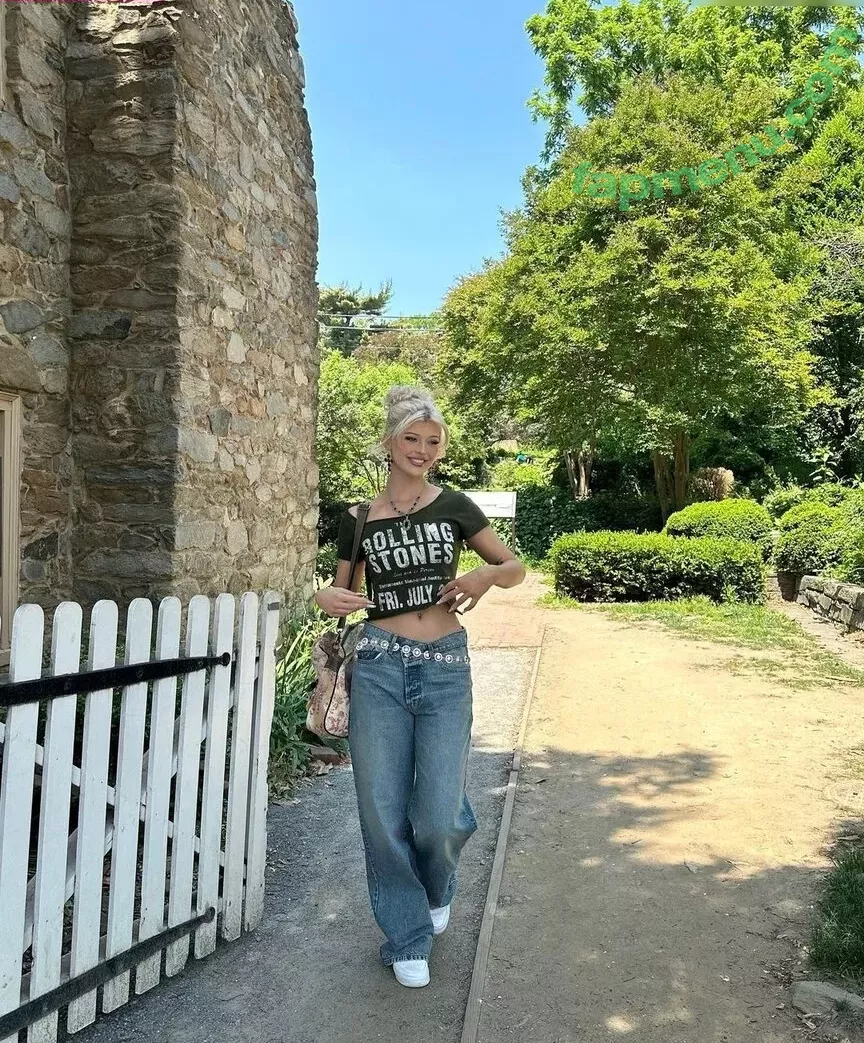 Loren Gray nude photo #1074 (iamlorengray / loren / lorengray)