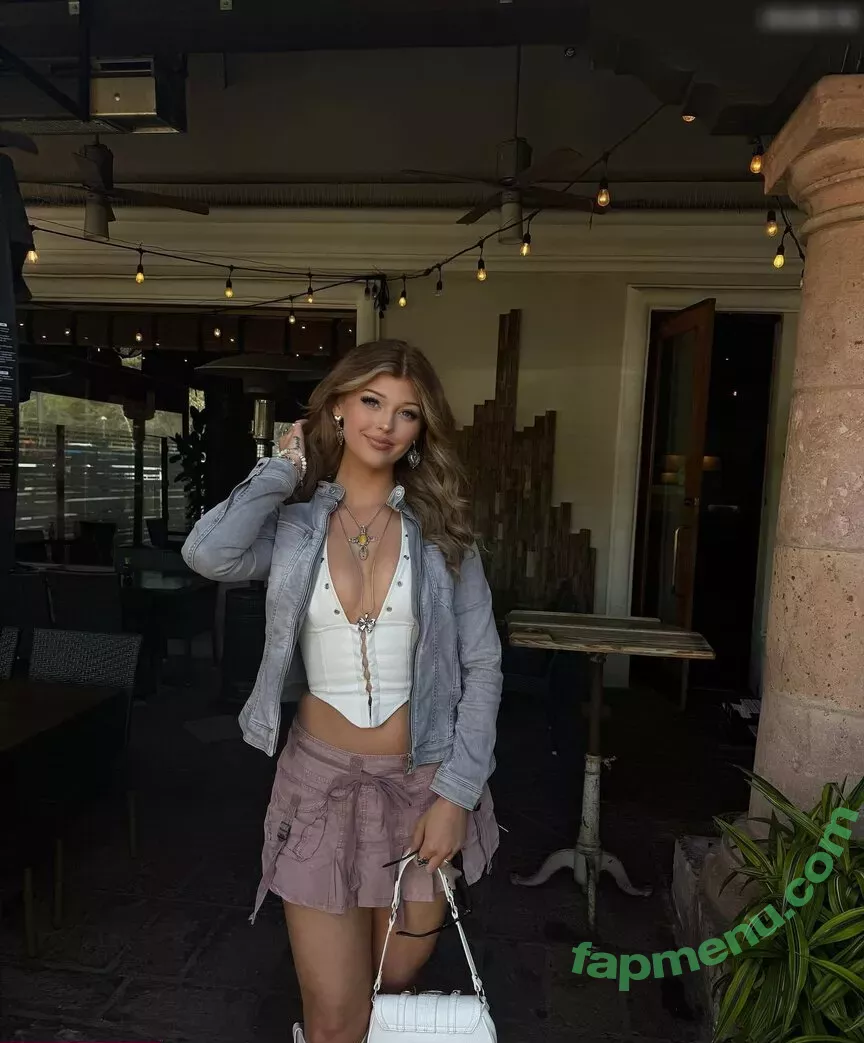Loren Gray nude photo #1229 (iamlorengray / loren / lorengray)