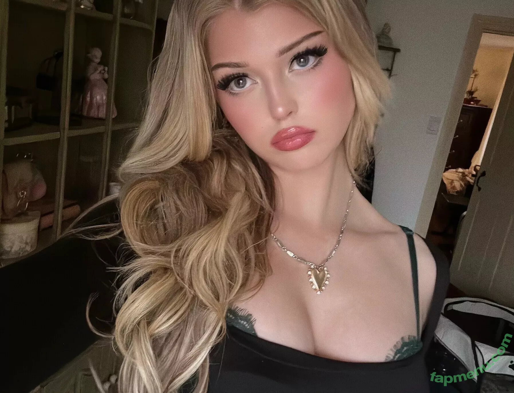 Loren Gray nude photo #1407 (iamlorengray / loren / lorengray)