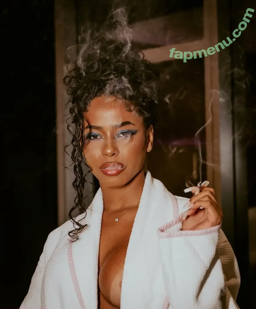 Lorena Maria nude photo #0011 (badgallore)