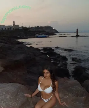 Lorenza Giuliano / lorenza_giuliano nude photo #0022