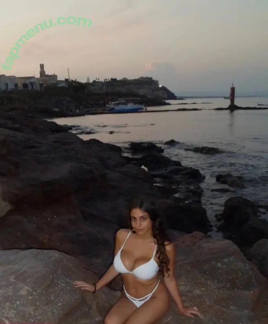 Lorenza Giuliano nude photo #0022 (lorenza_giuliano)