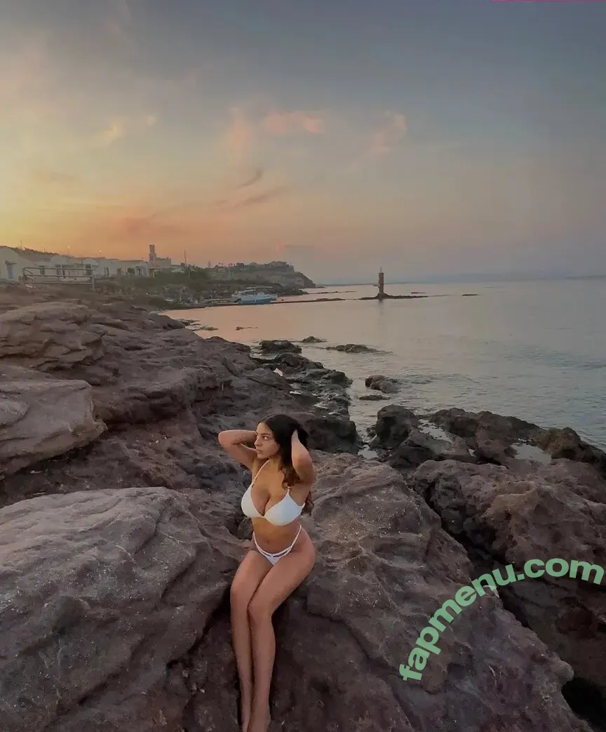 Lorenza Giuliano nude photo #0023 (lorenza_giuliano)