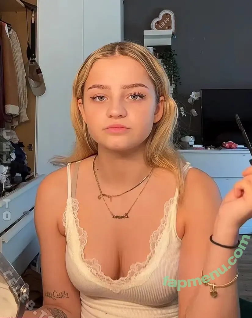 Lori.ality nude photo #0039 (lupo_lori)