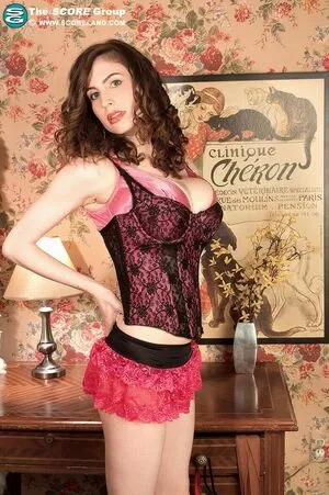 Lori Taylor / Katie / Lillian Faye / LoriGG / loritaylor / lotayray44 nude photo #0002