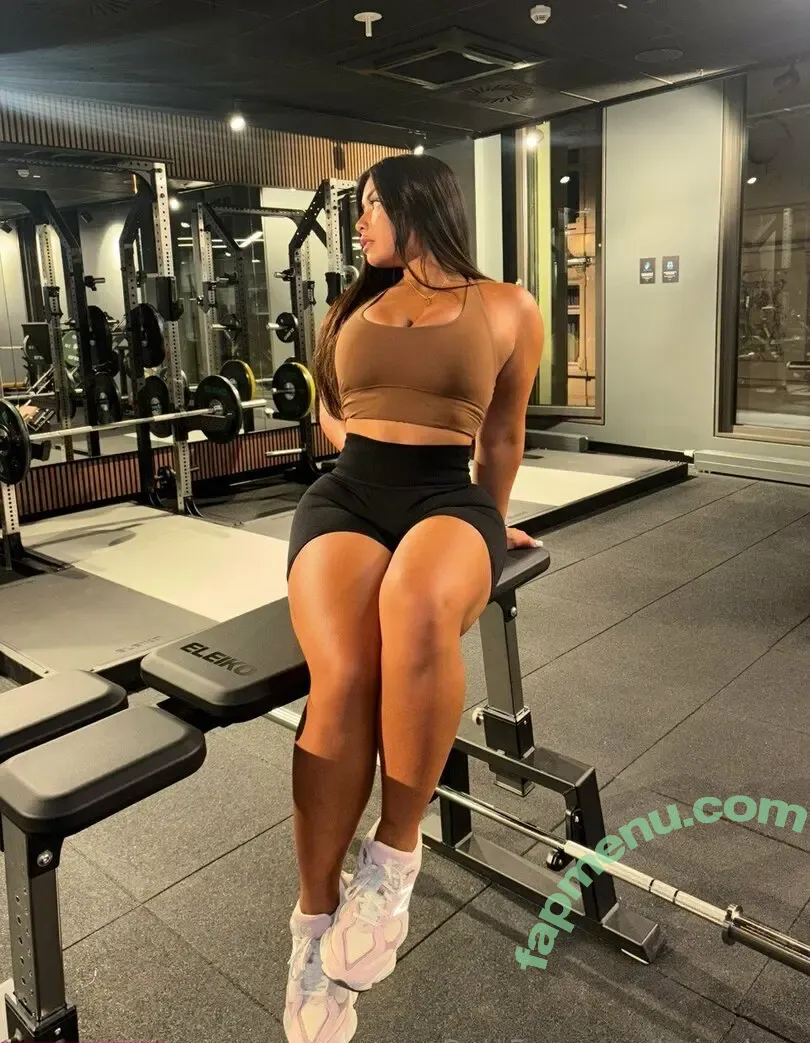 loriy.glory nude photo #0038 (latinlory / lorenaxross_ / loriglory__)