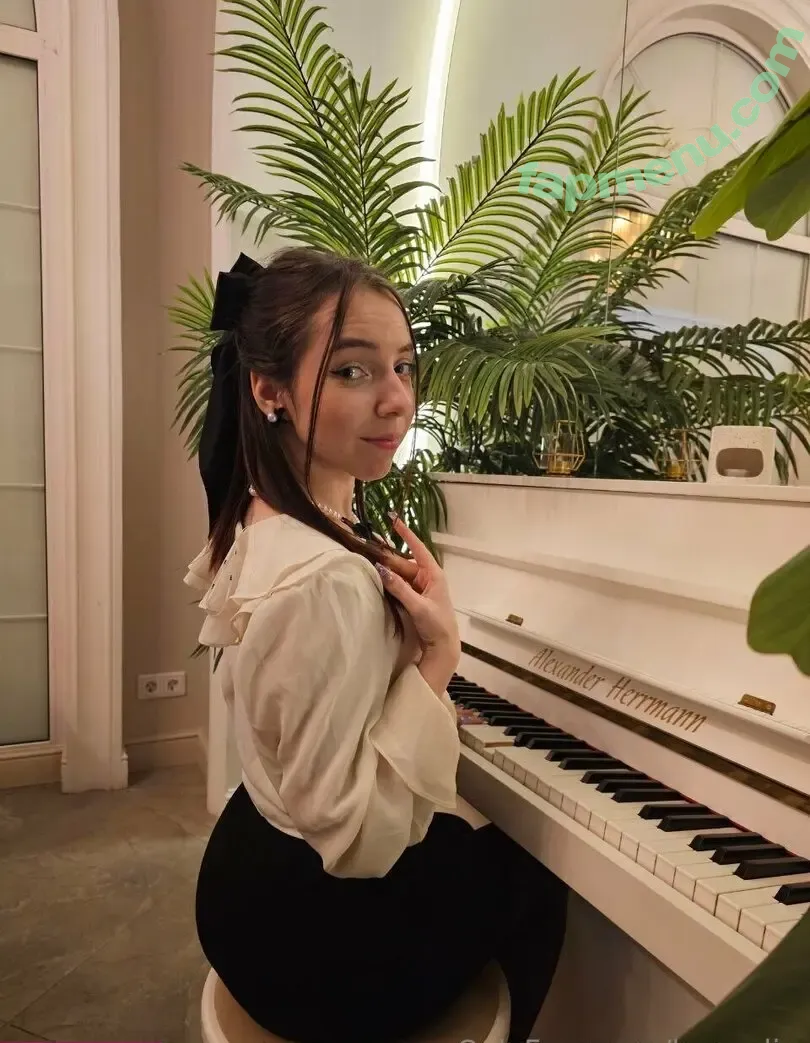 lornaelin nude photo #0005 (loorrrnnnnaaaaa)