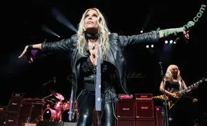 Lorraine Lewis / lorrainelewisrocks nude photo #0016