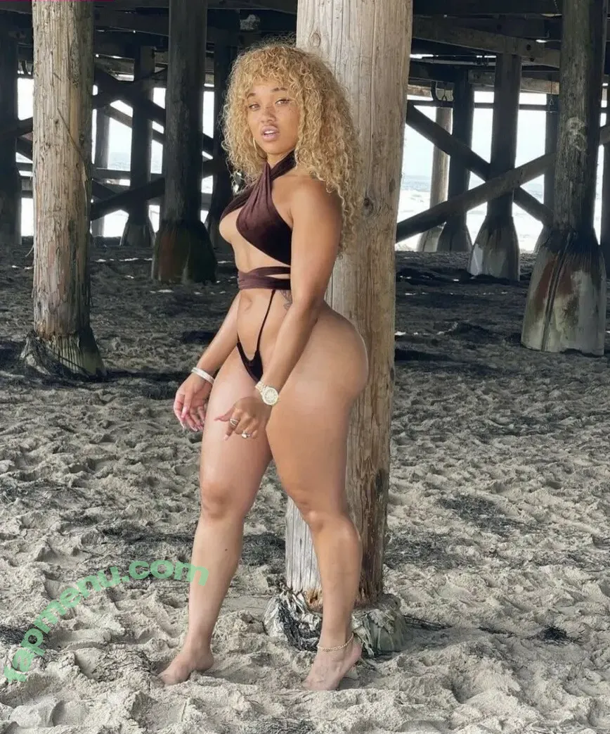 Lorraine Ward nude photo #0009 (Cocaine Lorraine / lorraine_sd)