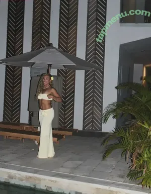 Lorrane Dos Santos / loloo_santos nude photo #0191