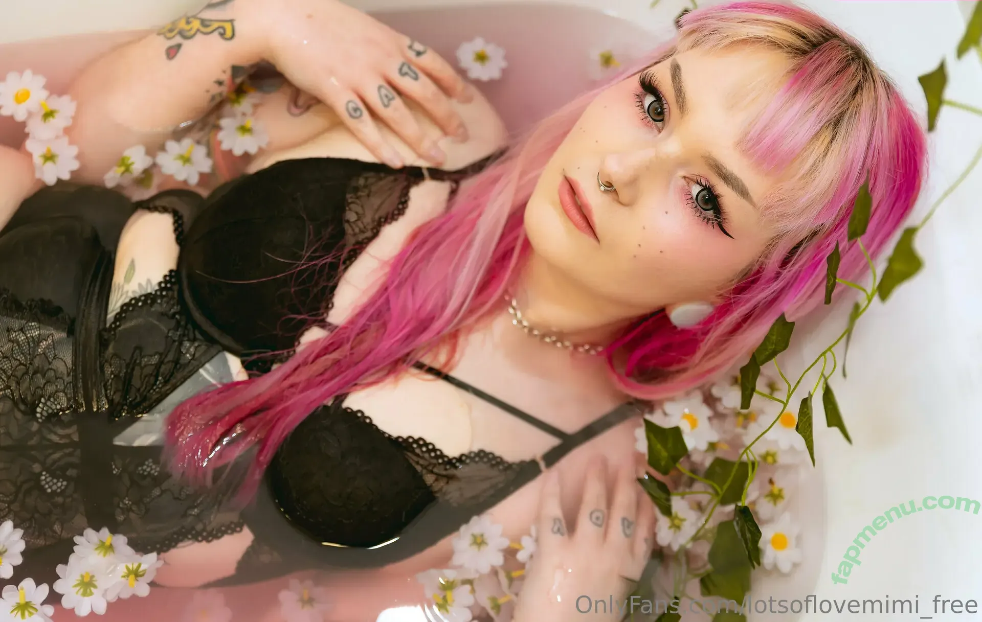 lotsoflovemimi_free nude photo #0008 (lotsoflove_draws)