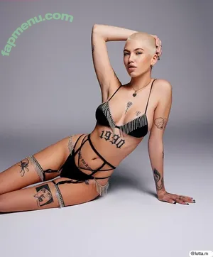  nude photo #0006