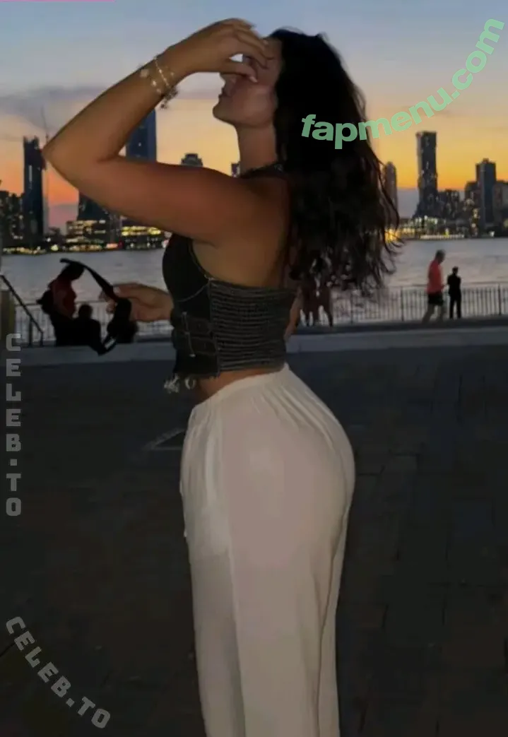 Lotti Aisha Greinwald nude photo #0203 (glotti_04)