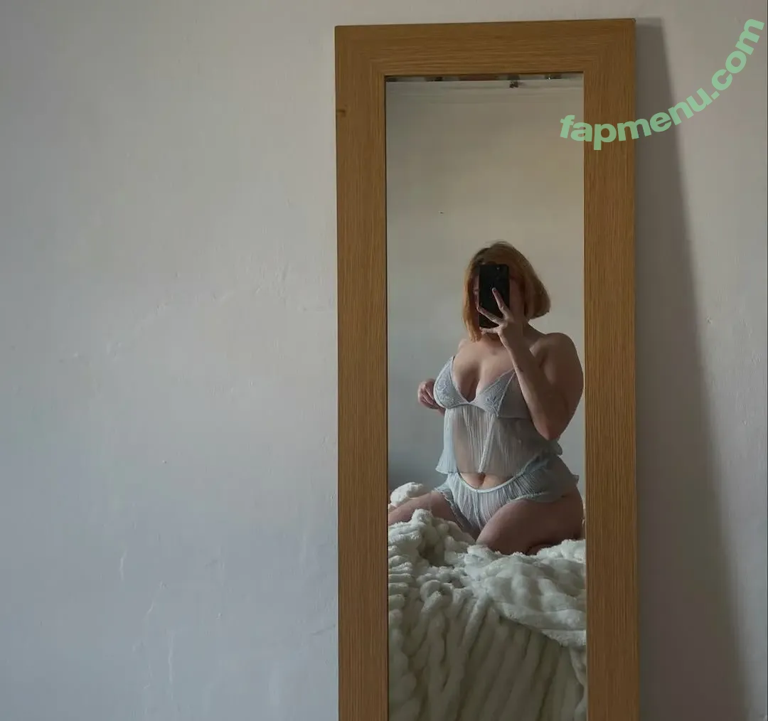 Lottie Mayhem nude photo #0027 (lottiemaye / lottiemayhem)