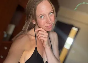 lottieonlyfans / lottietomlinson nude photo #0021