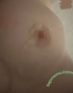 Lottiies Life / _lottiiiee_ / ladyinred-1 nude photo #0087