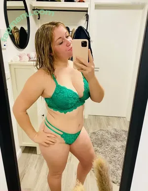 Lottiies Life / _lottiiiee_ / ladyinred-1 nude photo #0245